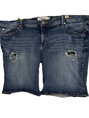 Torrid Shorts 24 Stretch Denim Distressed Women’s Plus Size Bermuda Short Pants